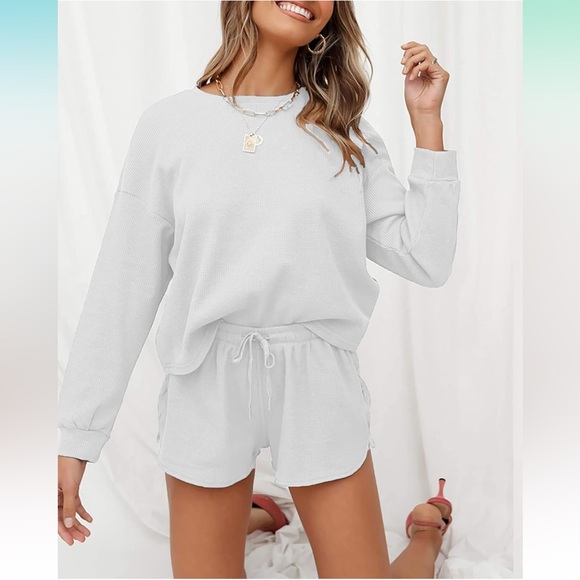 Waffle Lounge Set 🤍 - Picture 2 of 3